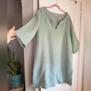 Beautiful sage green 100% linnen tunic size large/XL